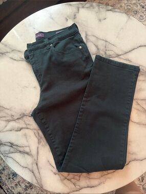 Gloria Vanderbilt Dark Green Straight-Leg Jeans